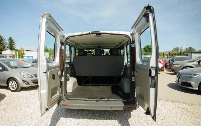 Renault Trafic cena 58900 przebieg: 218000, rok produkcji 2014 z Sandomierz małe 667